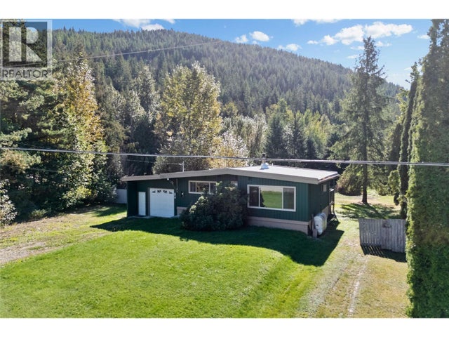 1245 Maclean Mcpherson Road, Sicamous
