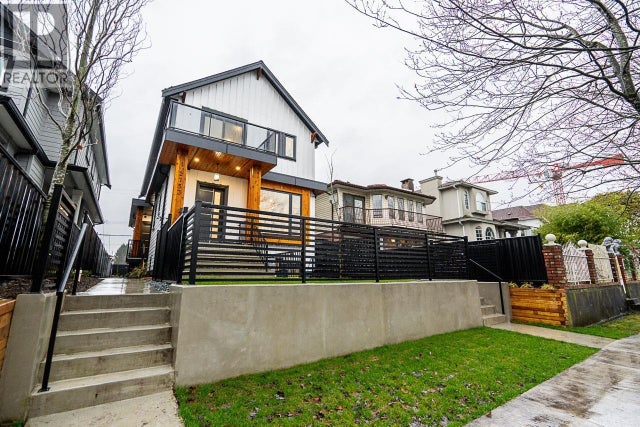 2 2753 Nanaimo Street, Vancouver