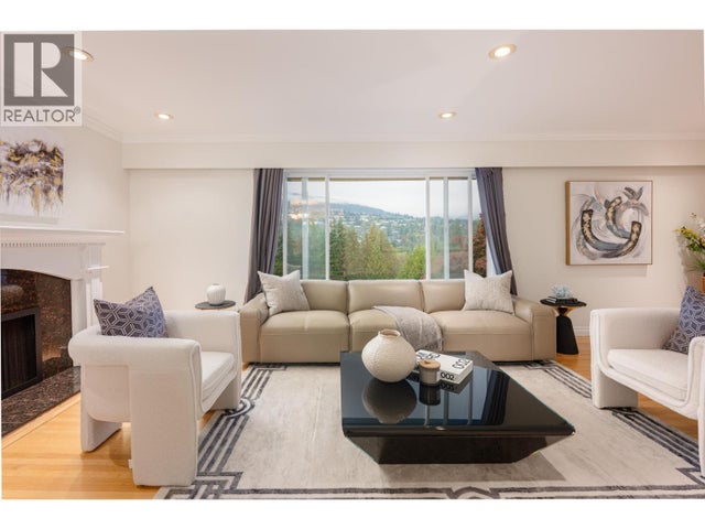 850 Jefferson Avenue, West Vancouver