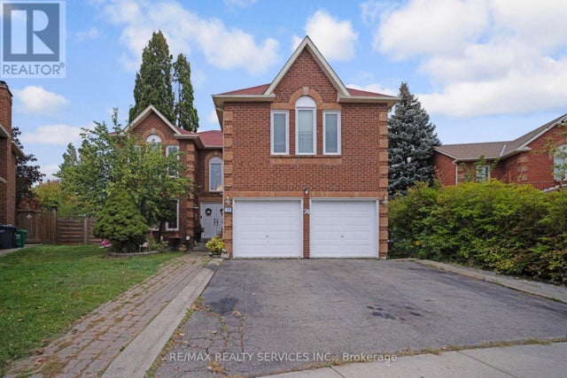 74 Leeward Drive N, Brampton (westgate)