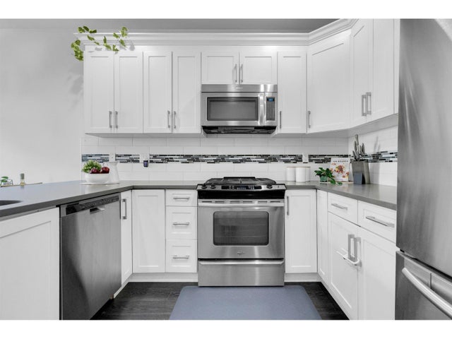 8 3266 147 Street, Surrey