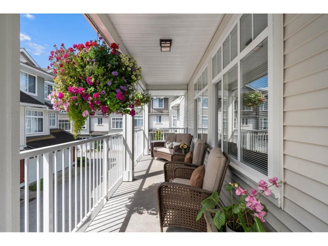 24 19480 66 Avenue, Surrey