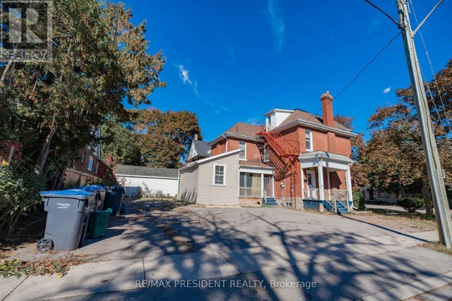 2 David Street, Brampton (downtown Brampton)