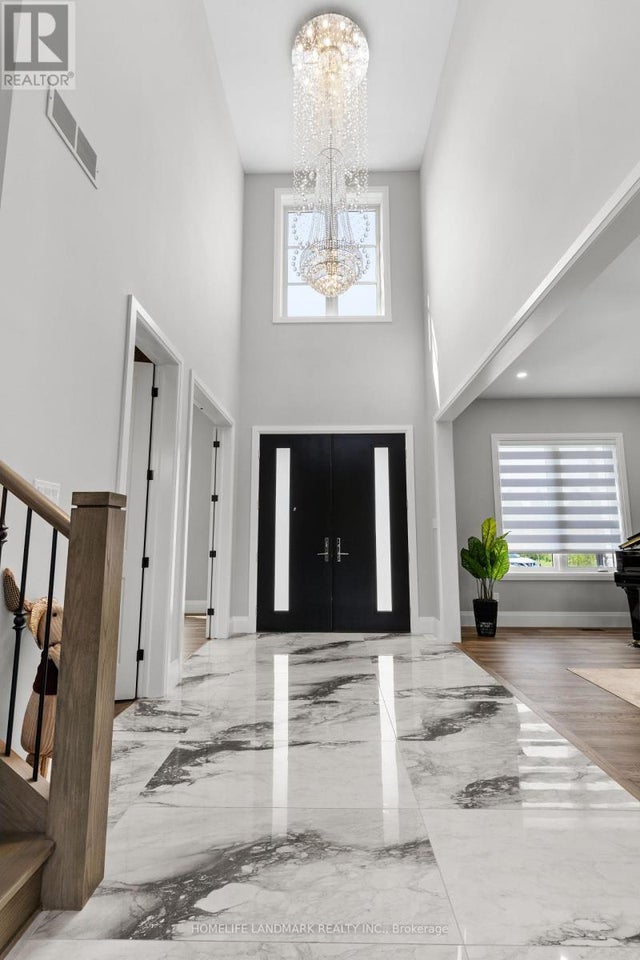 451 Warner Terrace, London North (north R)