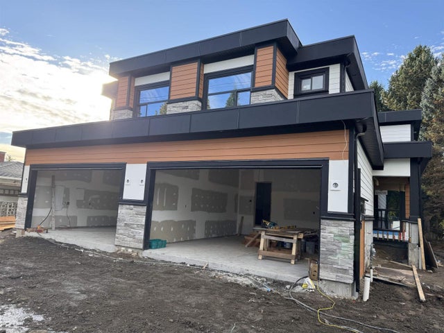 14206 North Bluff Road, White Rock