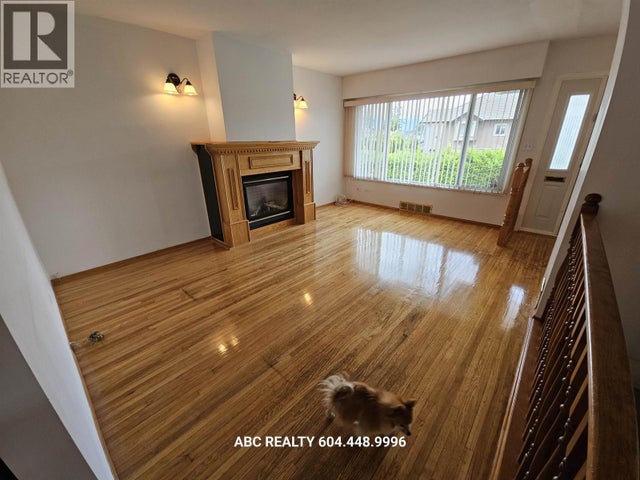 Upper 6xxx Imperial Street, Burnaby