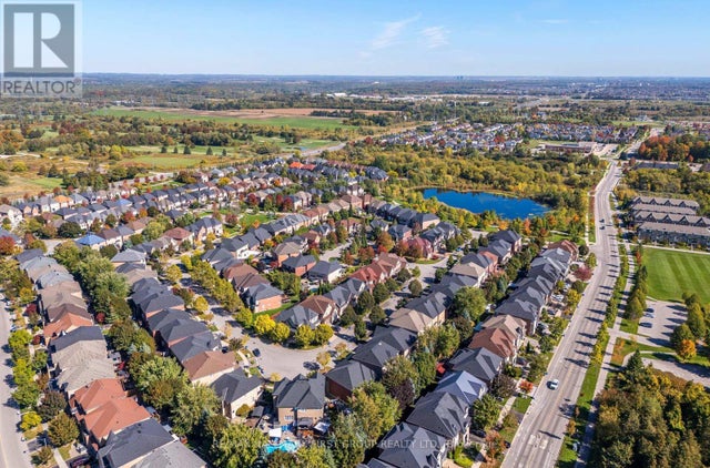 24 Portelli Crescent, Ajax (northeast Ajax)