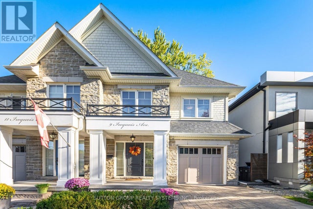 9 Iroquois Avenue, Mississauga (port Credit)