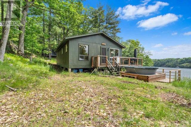 49 Sleepy Hollow Road, Rideau Lakes
