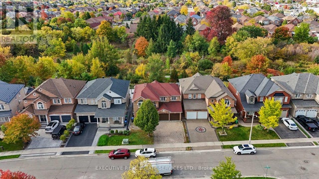 73 Woodvalley Drive, Brampton (fletcher's Meadow)