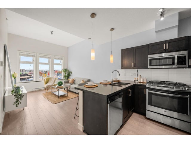 409 20078 Fraser Highway, Langley