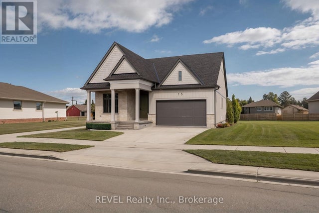 15 Oakley Drive, Niagara-On-The-Lake (virgil)