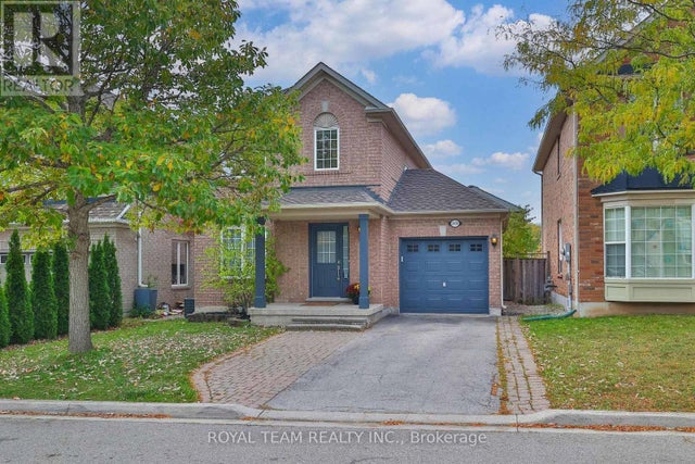 2439 Hollybrook Drive, Oakville (wm Westmount)