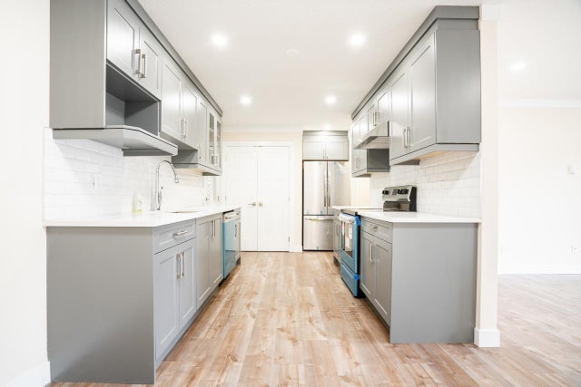 27036 28 Avenue, Langley