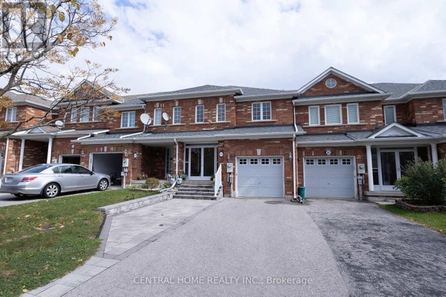 165 Manorheights Street, Richmond Hill (rouge Woods)