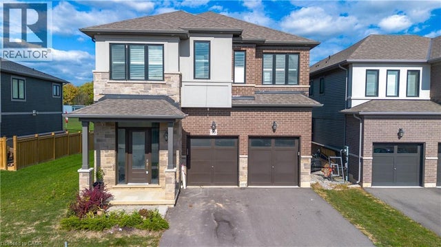 90 Spitfire Drive, Mount Hope