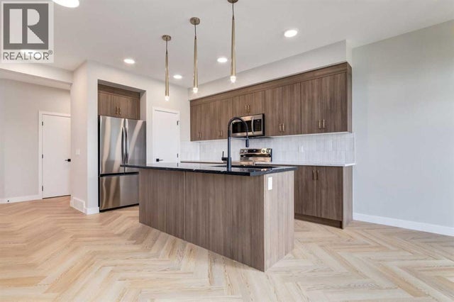 82 Agate Road, Cochrane