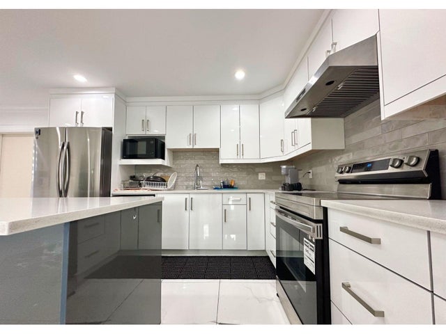 13017 64 Avenue, Surrey