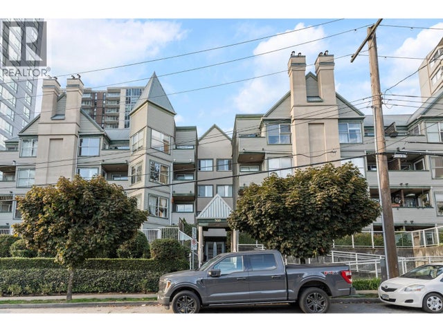 302 509 Carnarvon Street, New Westminster