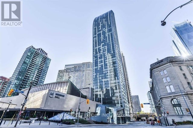 405 - 8 The Esplanade, Toronto (waterfront Communities)