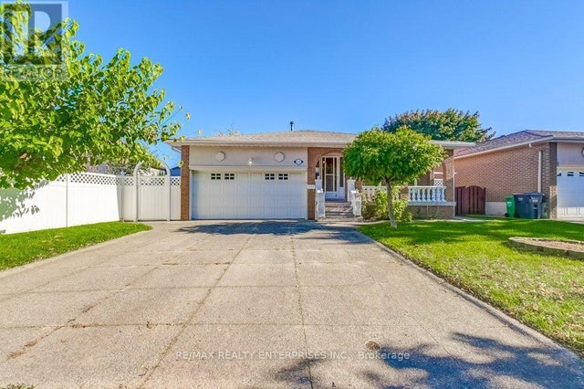 430 Louis Drive, Mississauga (cooksville)