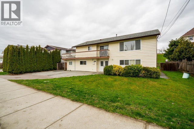 1247 Ewen Avenue, New Westminster