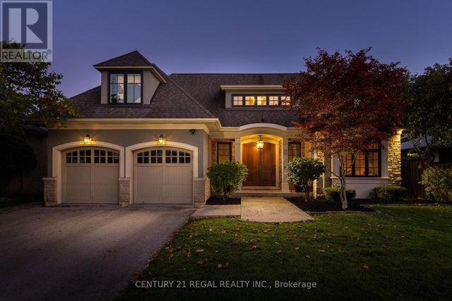 2442 Meadowood Crescent, Oakville (br Bronte)
