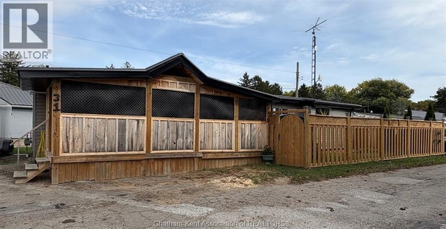 9480 Longwoods Road Unit# 31, Chatham