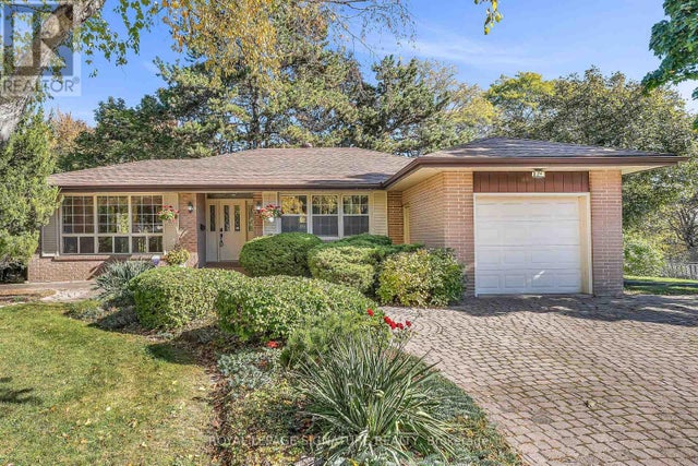 24 Hockley Place, Toronto (parkwoods-Donalda)