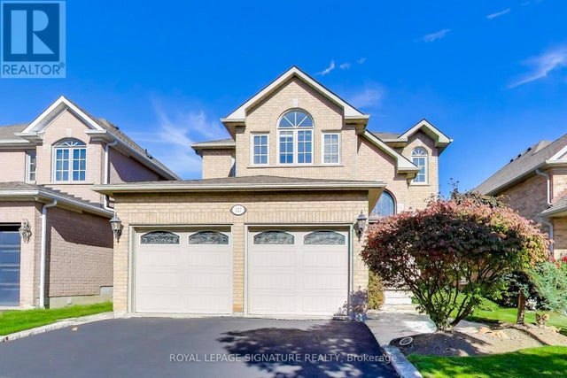 127 Mountcharles Crescent, Vaughan (maple)