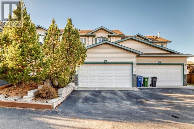 8, 122 Bow Ridge Crescent, Cochrane
