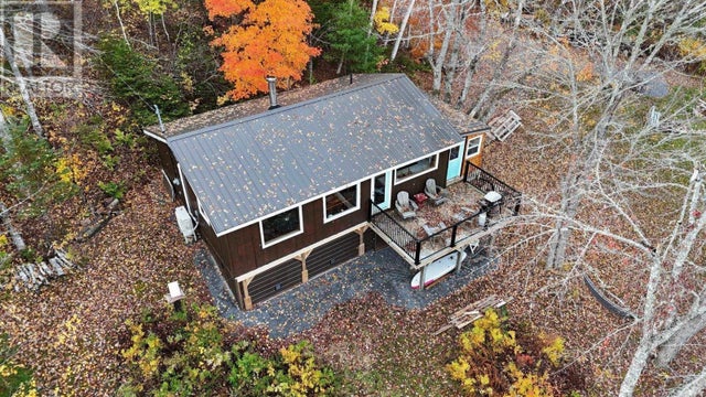 1127 Lake Road, Mattatall Lake