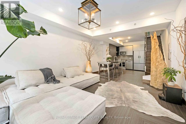 30 - 3 Elsie Lane, Toronto (dovercourt-Wallace Emerson-Junction)