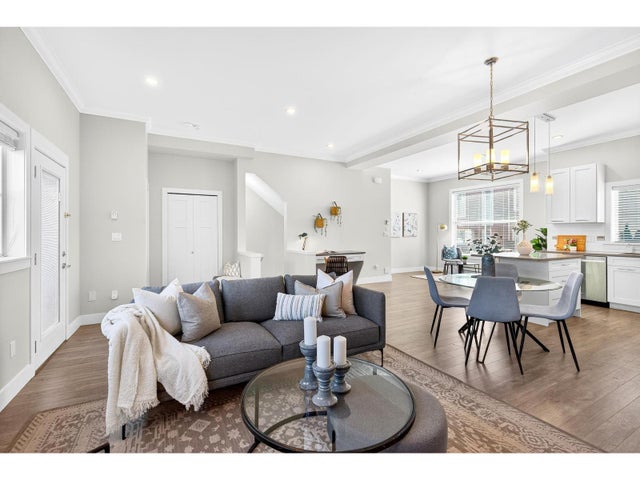 5 6945 185 Street, Surrey