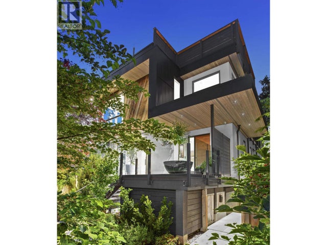 452 E 4th Street, North Vancouver