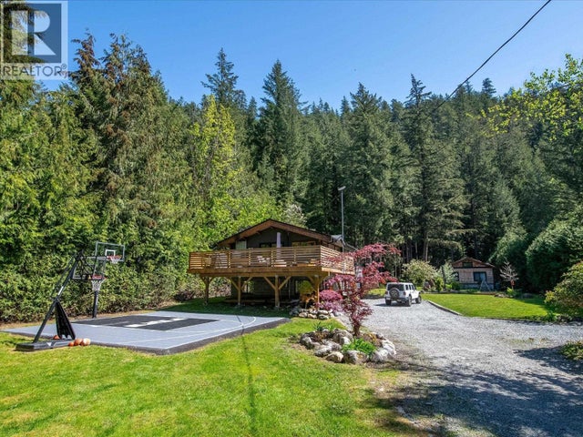 2040 Midnight Way, Squamish