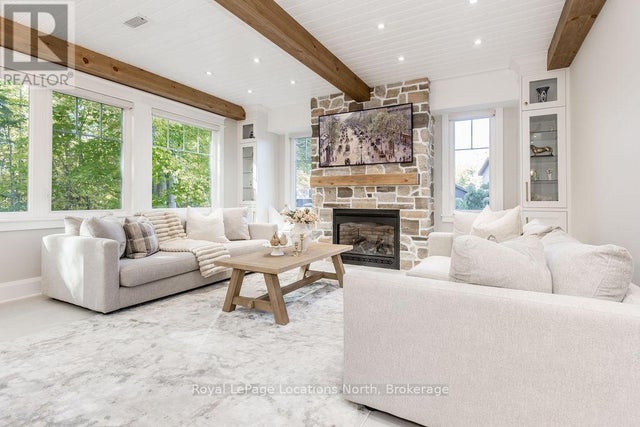 545 Oxbow Park Drive, Wasaga Beach