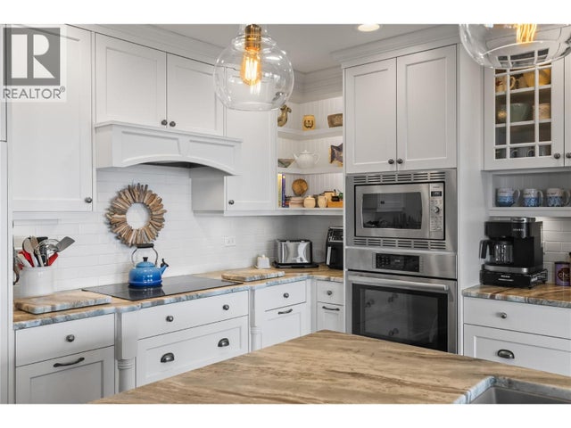 1546 Golden View Drive, West Kelowna