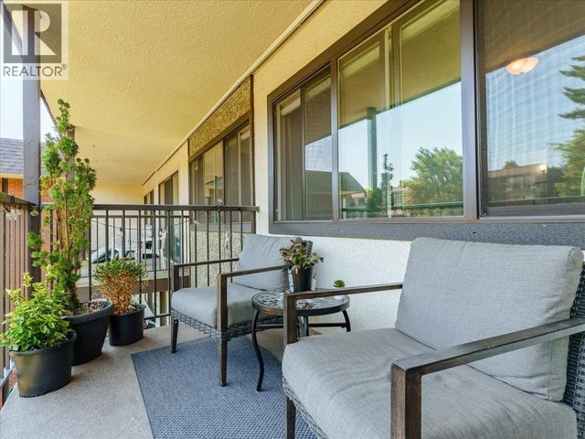 301 155 E 5th Street, North Vancouver