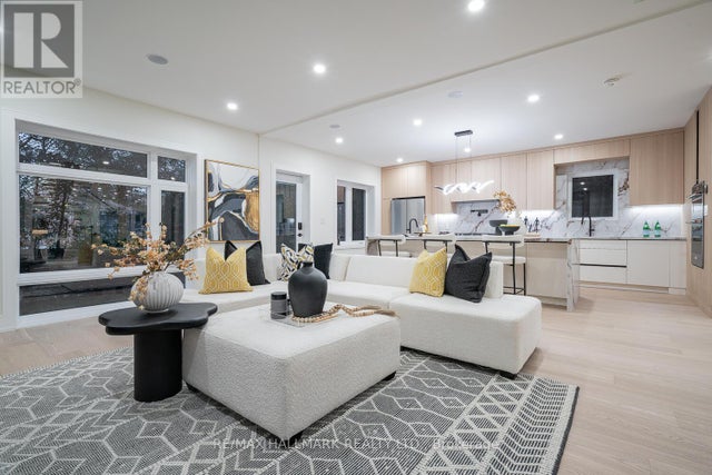 116 Kennard Avenue, Toronto (bathurst Manor)