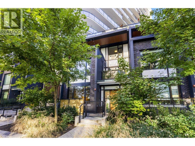 111 8761 University Crescent, Burnaby