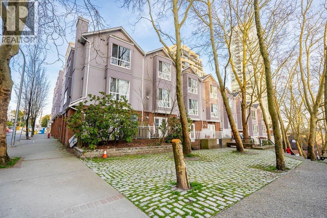 103 624 Agnes Street, New Westminster