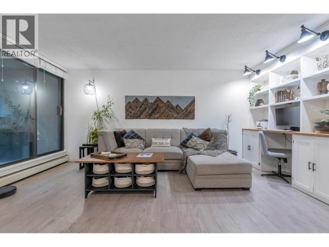 501 3771 Bartlett Court, Burnaby