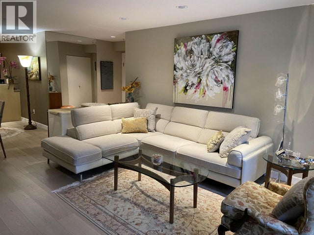 104 3750 Edgemont Boulevard, North Vancouver