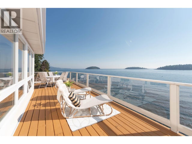 6655 Sunshine Coast Highway, Sechelt
