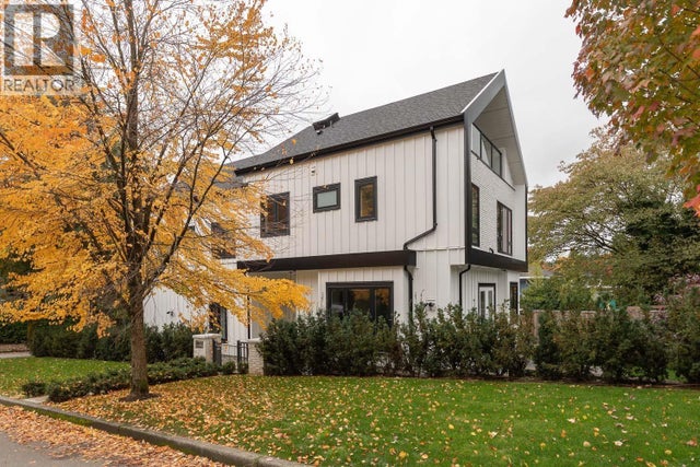 3075 Courtenay Street, Vancouver