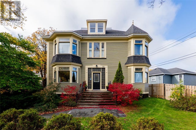 32 Topsail Road, St. John's