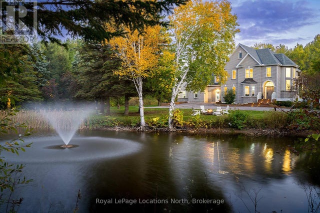 7833 Poplar Side Road, Clearview