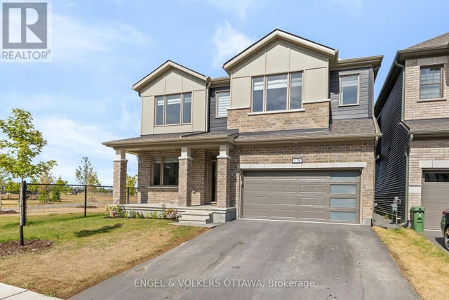 119 Green Ash Avenue, Ottawa