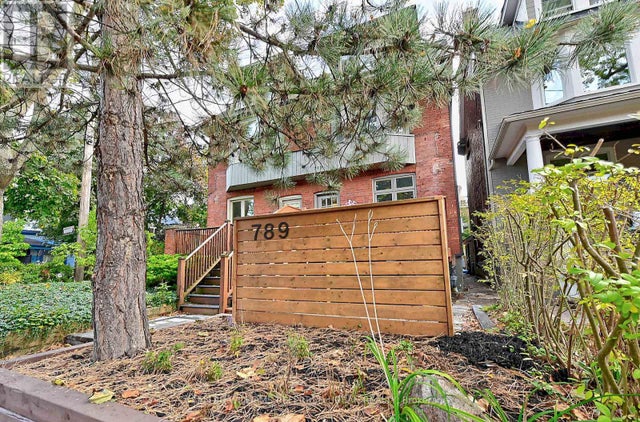 789 Markham Street, Toronto (annex)